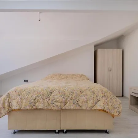 Captivating Flat Close To Inlice Beach With Terrace In Fethiye غوجيك
