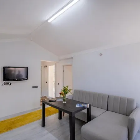 Captivating Flat Close To Inlice Beach With Terrace In Fethiye *